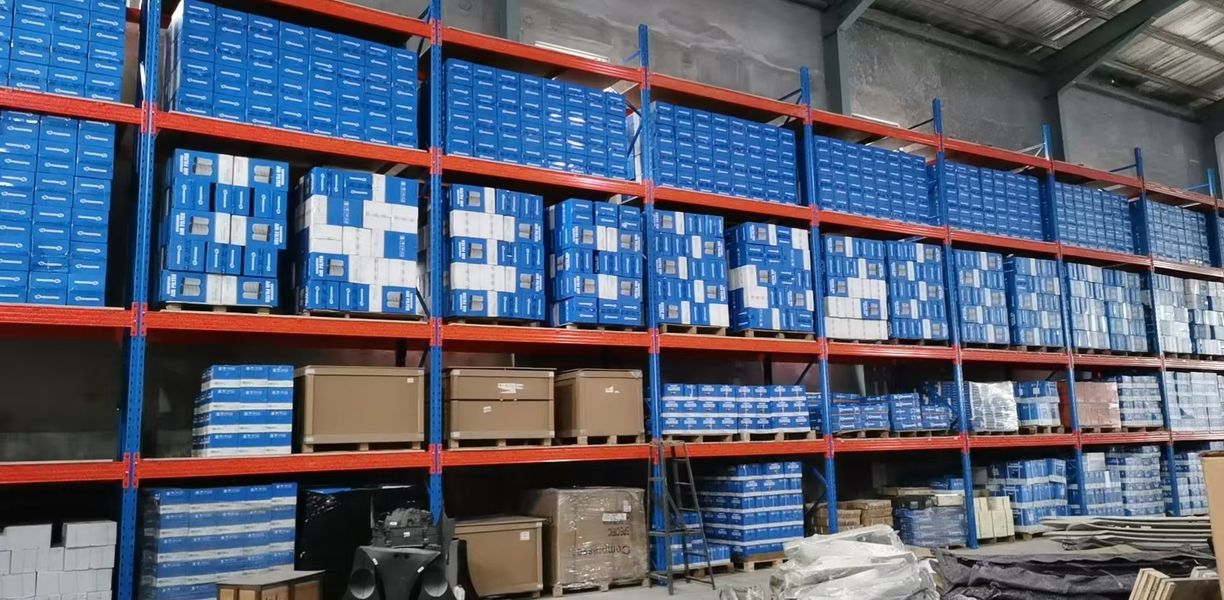 JINAN HOWOSTAR AUTO PARTS CO.,LTD lini produksi pabrik